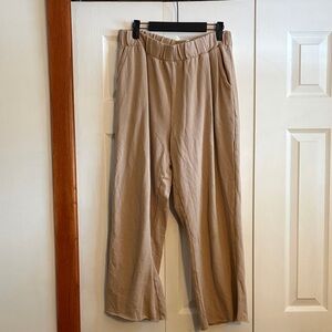 Aerie soft tan ankle pant with pocket’s